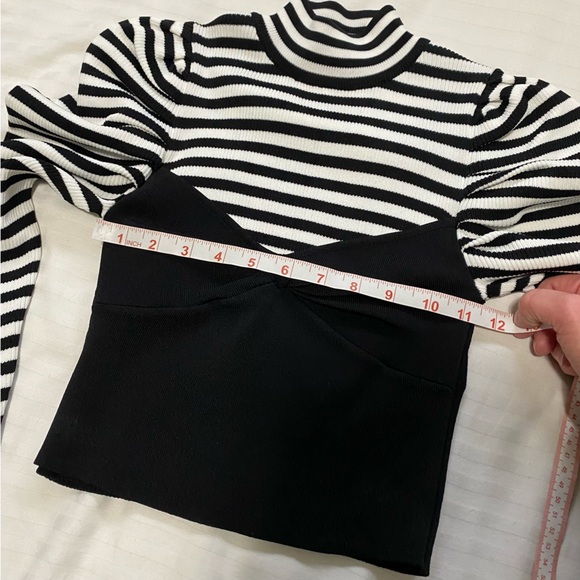 Zara Striped Puff Sleeve Corset Crop Turtleneck Sweater Black/White size Small - Picture 10 of 11